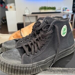 Black High-Top PF Flyers
